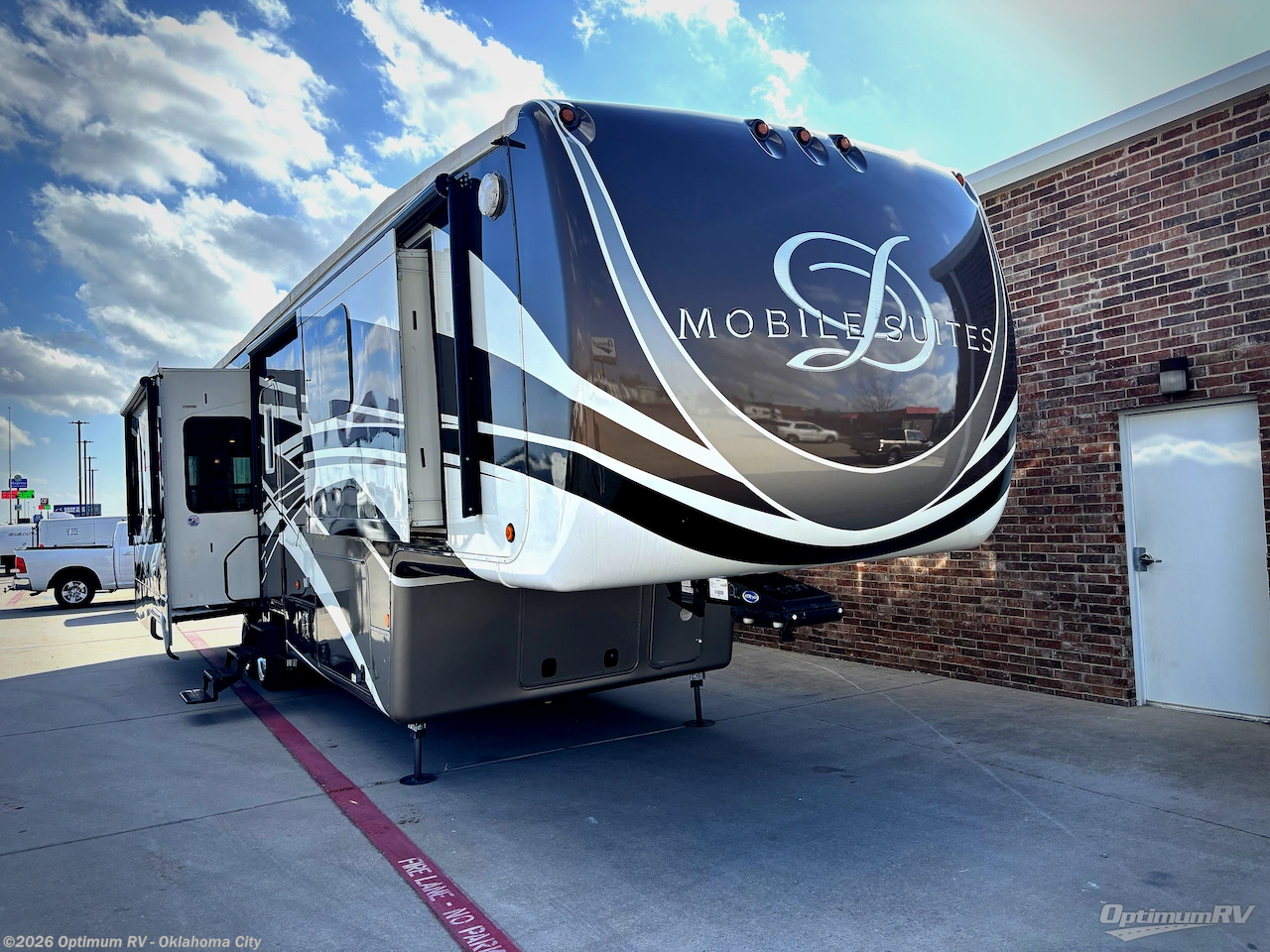 Used 2017 DRV Mobile Suites 38RSSA available in Moore, Oklahoma