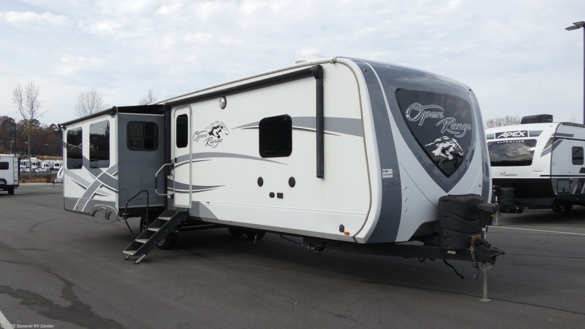 Used 2020 Highland Ridge Open Range 323RLS available in Salisbury, North Carolina