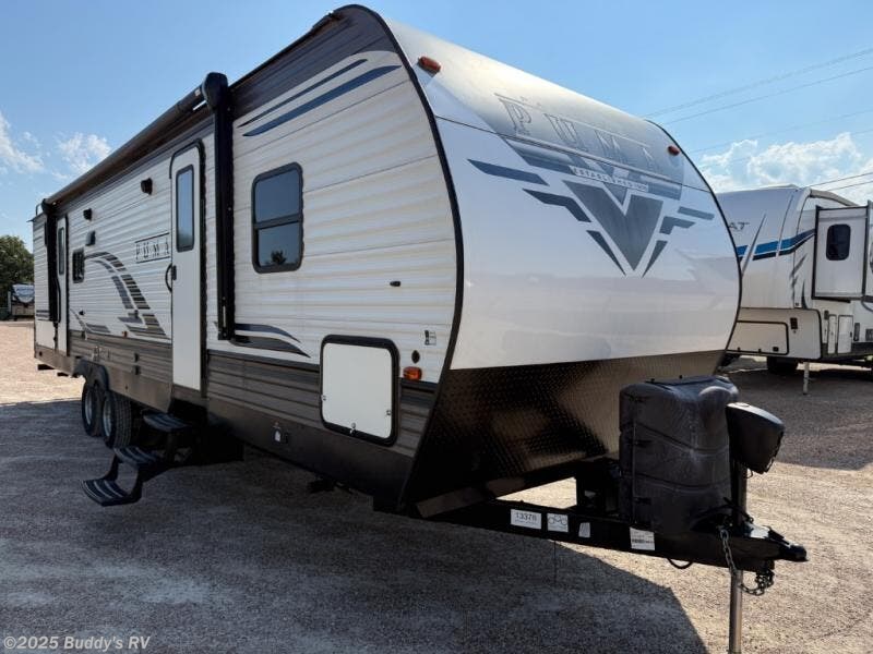 Used 2022 Palomino Puma 28BHSS available in Cleburne, Texas