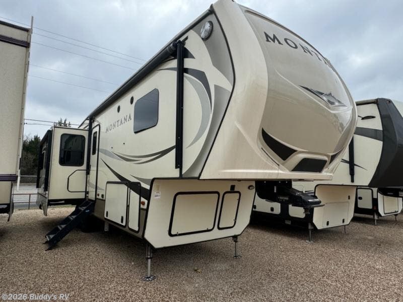 Used 2018 Keystone Montana 3130RE available in Cleburne, Texas