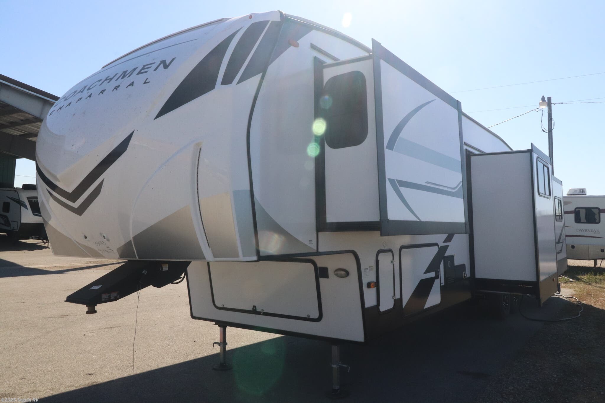 New 2025 Coachmen Chaparral 391MBH available in Seguin, Texas