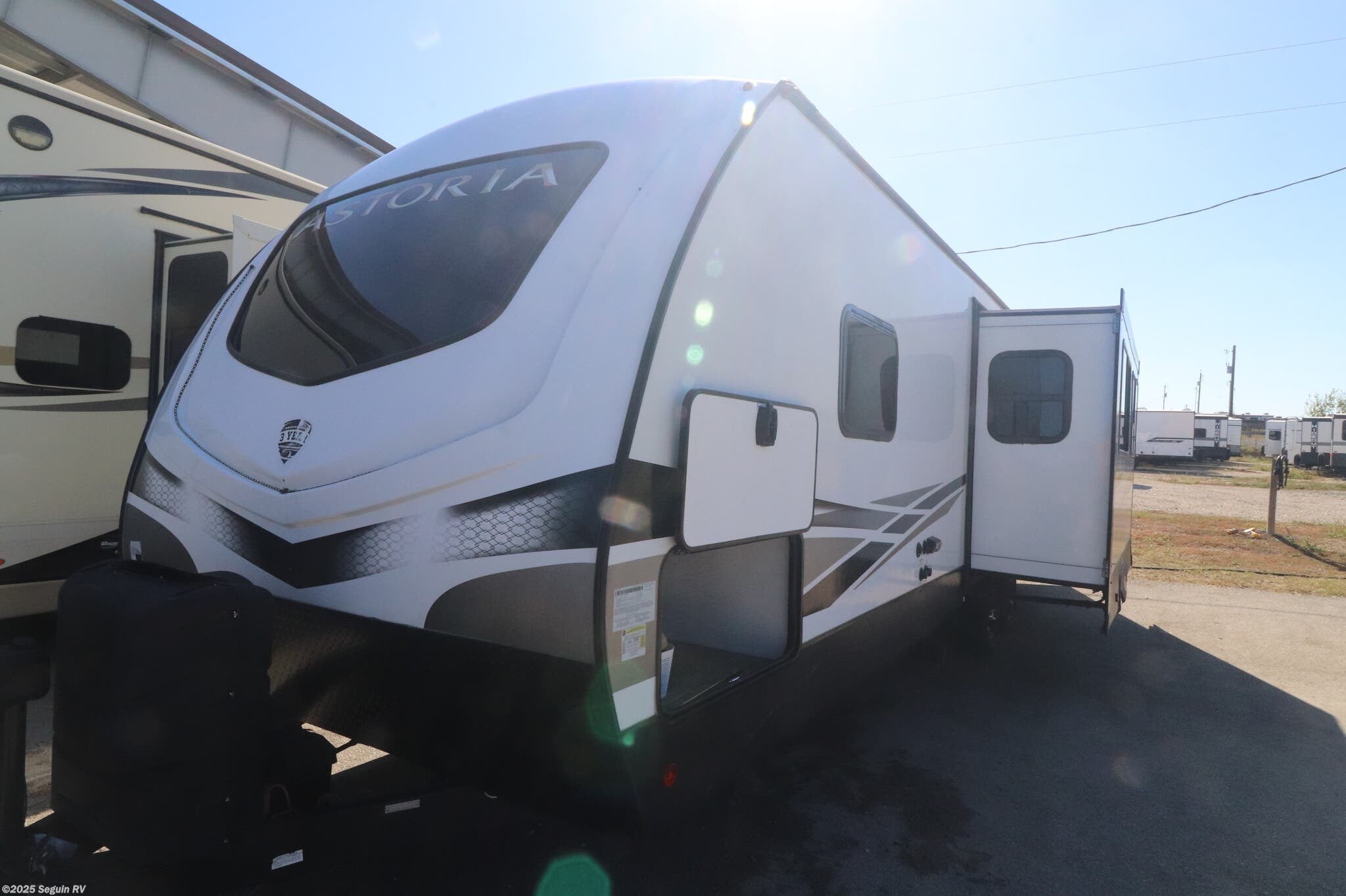 Used 2022 Dutchmen Astoria 2903BH available in Seguin, Texas