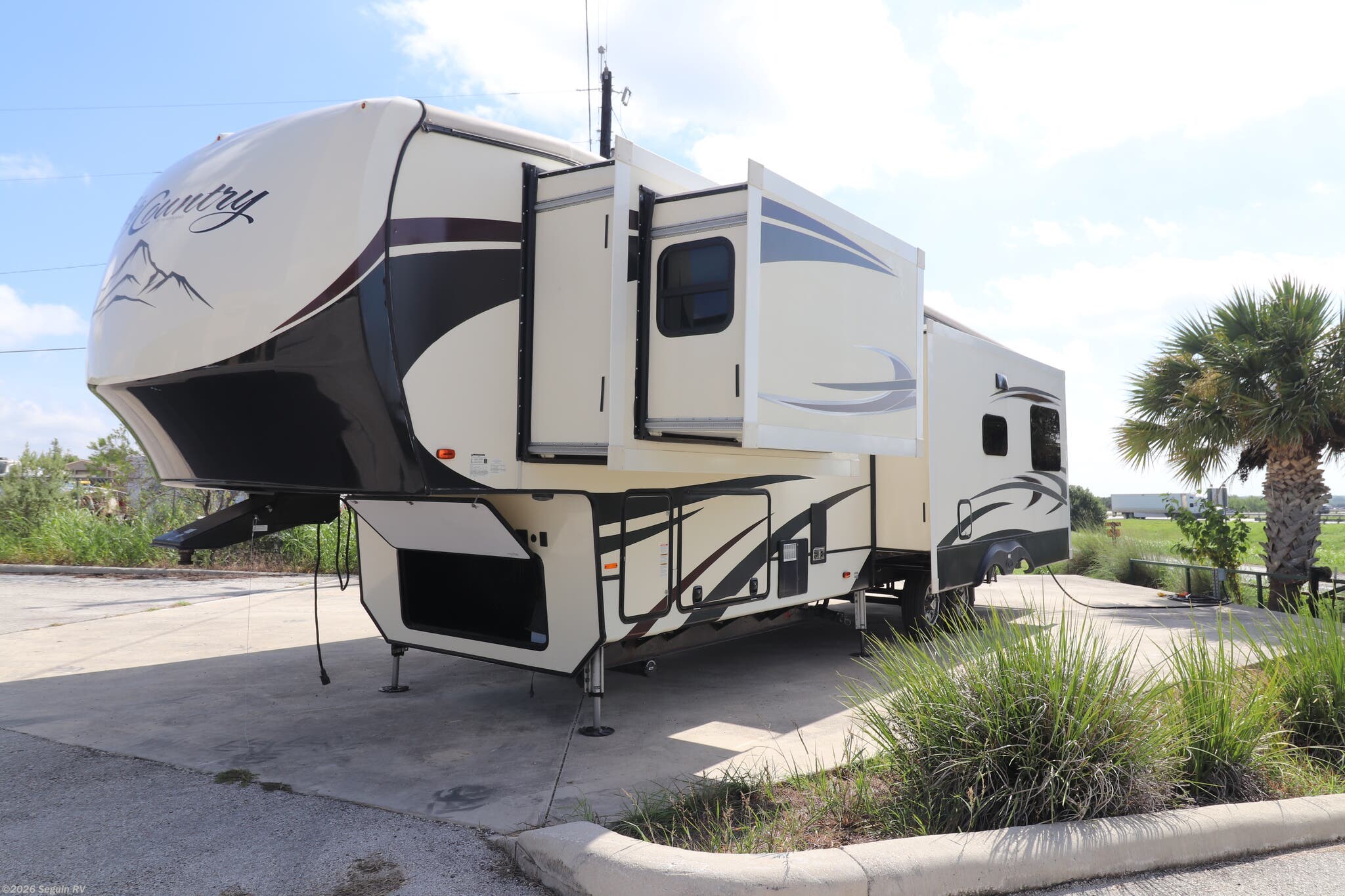 Used 2018 Heartland Big Country 3310QSCK available in Seguin, Texas