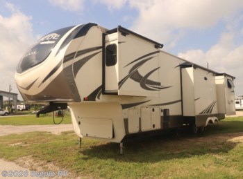 Used 2020 Grand Design Solitude S-Class 3950BH-R available in Seguin, Texas