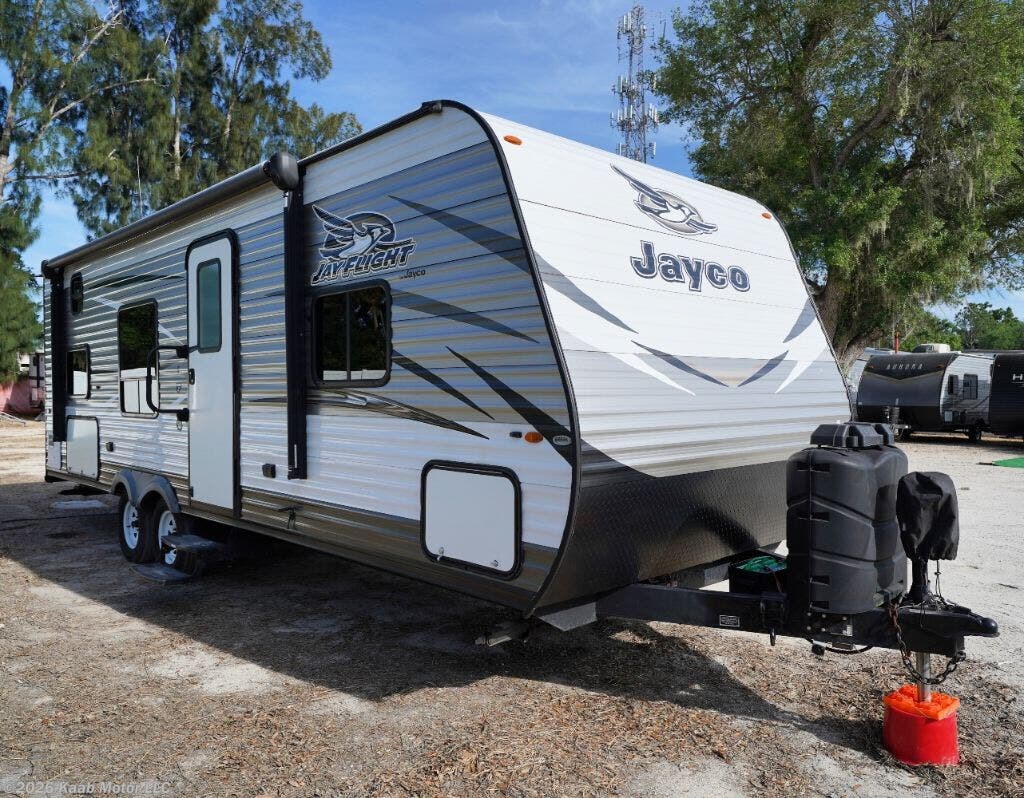 Used 2018 Jayco  Jayflight available in Gibsonton, Florida