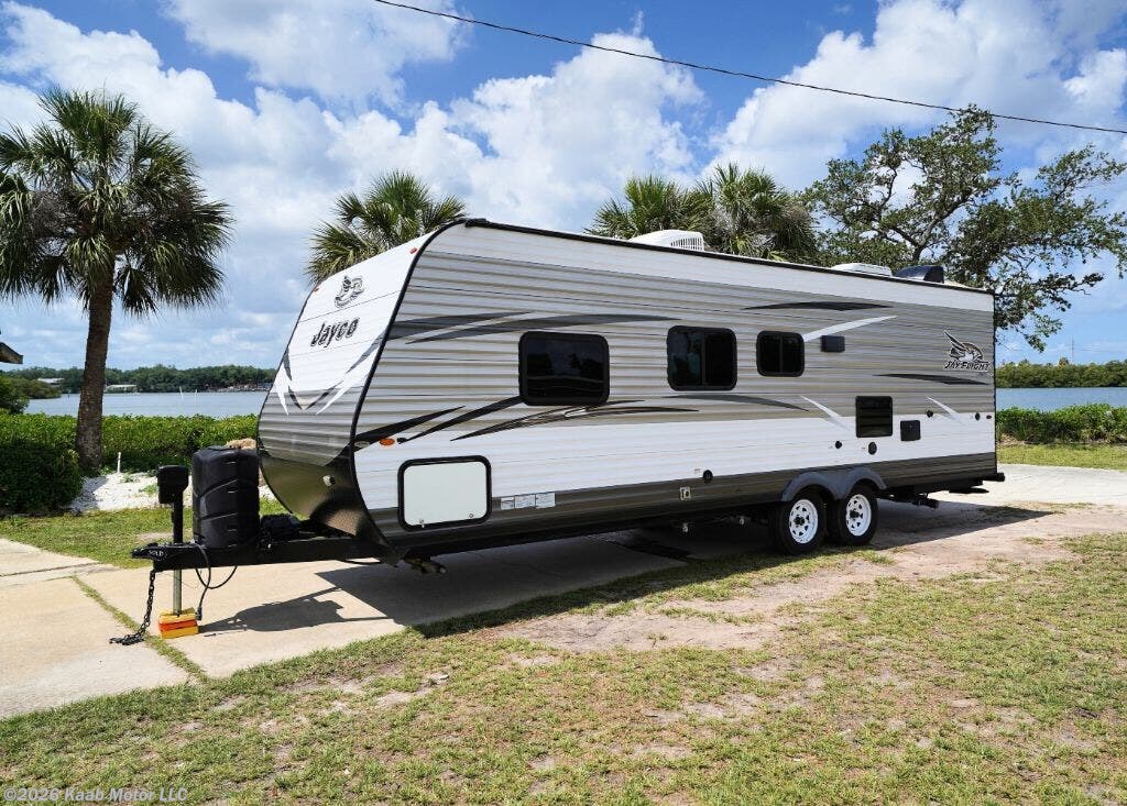 Used 2018 Jayco  Jayflight available in Gibsonton, Florida