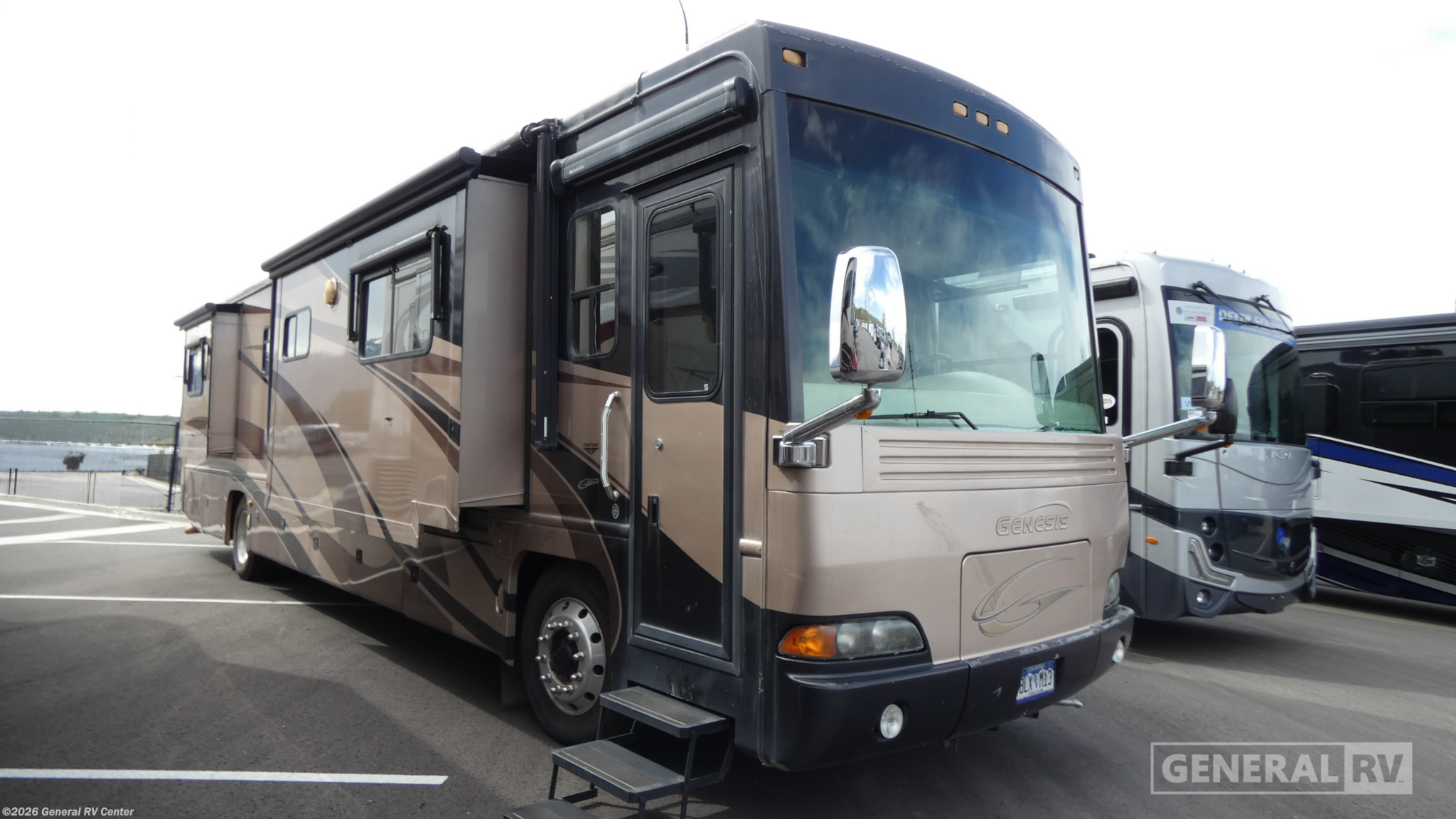 Used 2006 King of the Road Genesis 40QH available in South Weber, Utah