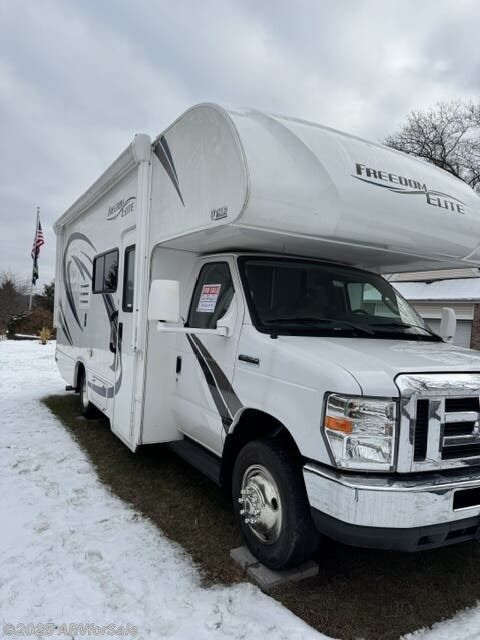 Used 2019 Thor Motor Coach Freedom Elite 22FE available in Summerville, South Carolina