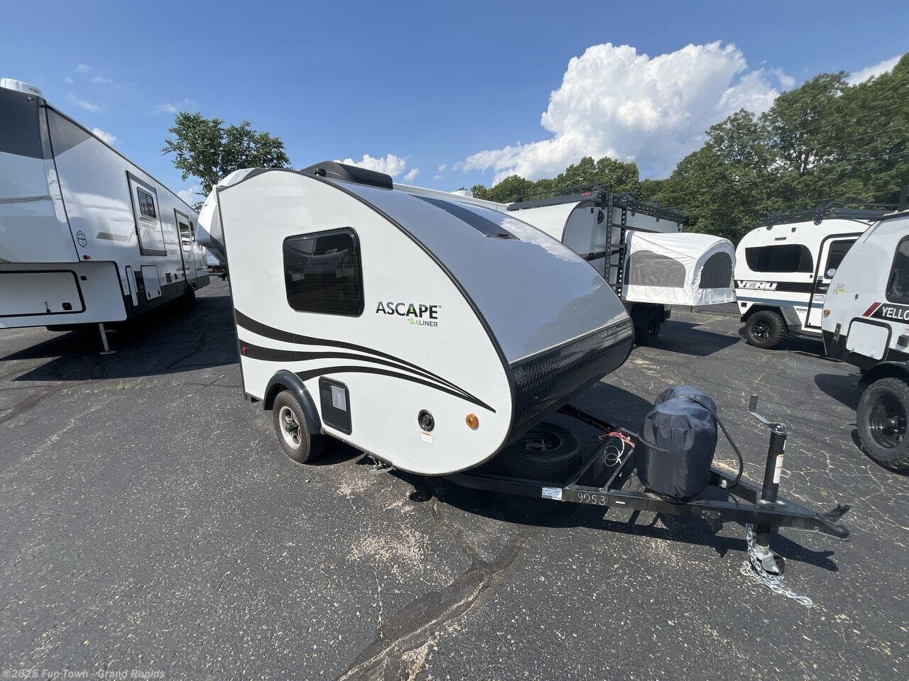 New 2024 Aliner Ascape GRAND ASCAPE ST available in Rockford, Michigan