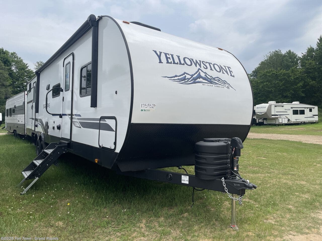 New 2025 Gulf Stream Yellowstone Ranch Edition 30DBS available in Rockford, Michigan