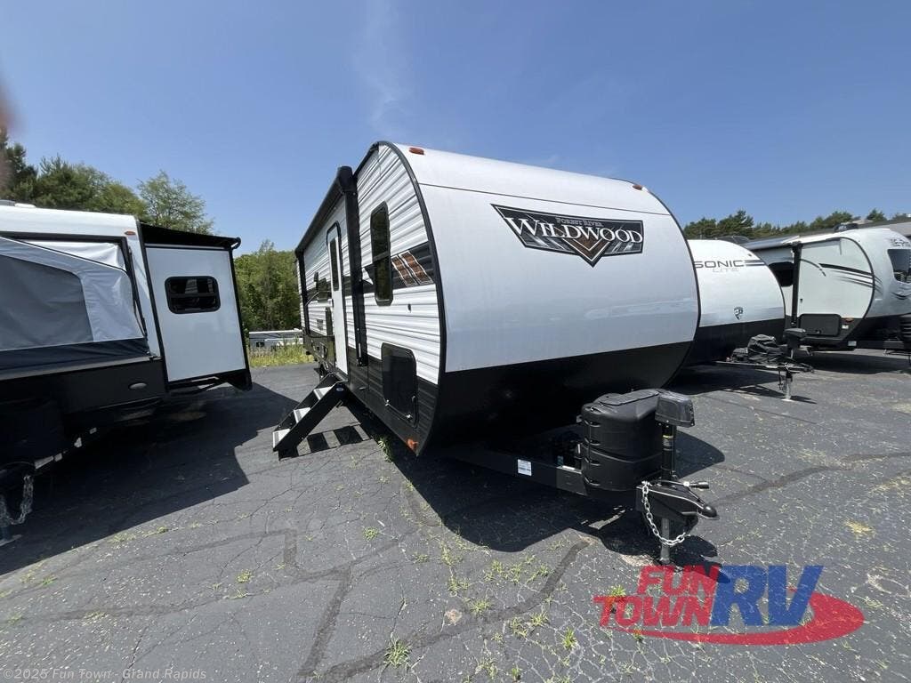 Used 2024 Forest River Wildwood 28DBUD available in Rockford, Michigan