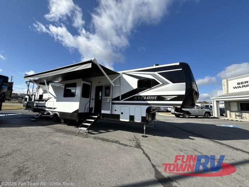 New 2026 Heartland Cyclone 3913 available in Little Rock, Arkansas