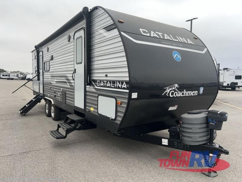 Used 2024 Coachmen Catalina Legacy Edition 263BHSCK available in Waller, Texas