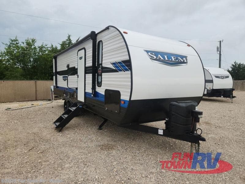 Used 2023 Forest River Salem 28DBUD available in Waller, Texas