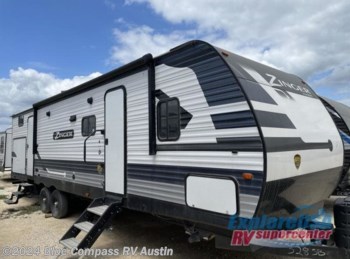 Used 2021 CrossRoads Zinger ZR328SB available in Buda, Texas