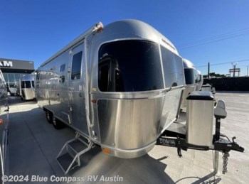 Used 2020 Airstream Flying Cloud 25RBQ available in Buda, Texas