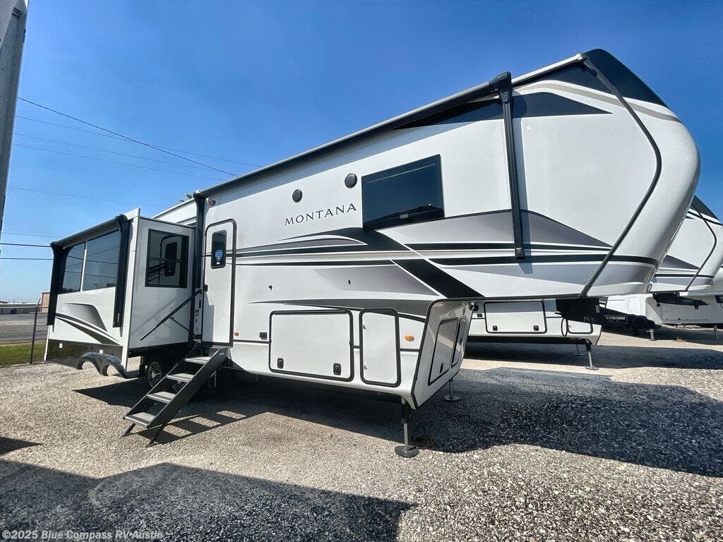 New 2025 Keystone Montana 3123RL available in Buda, Texas