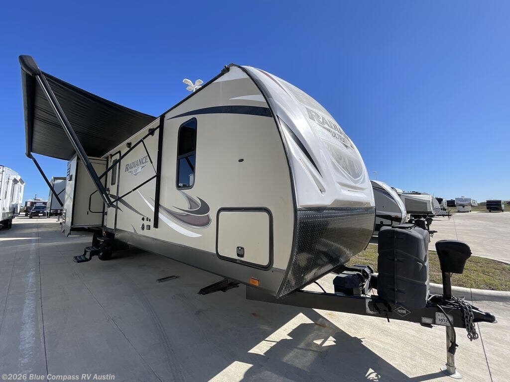 Used 2018 Cruiser RV Radiance Ultra Lite 33TS available in Buda, Texas