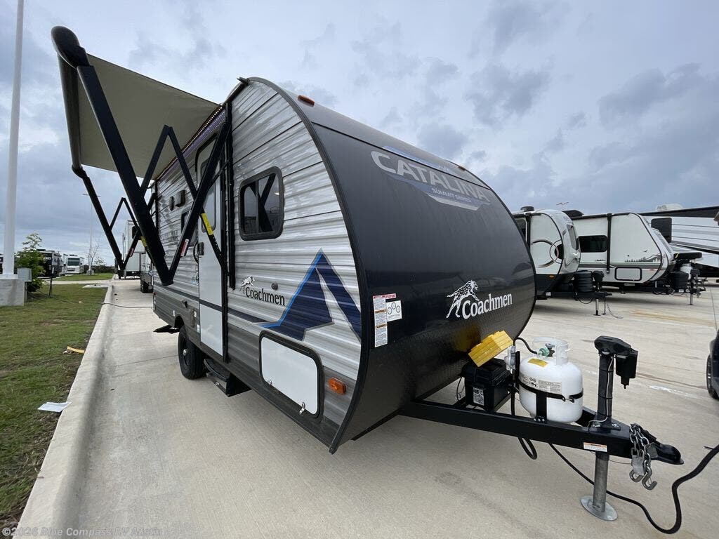 Used 2023 Coachmen Catalina Summit Series 7 164BHX available in Buda, Texas