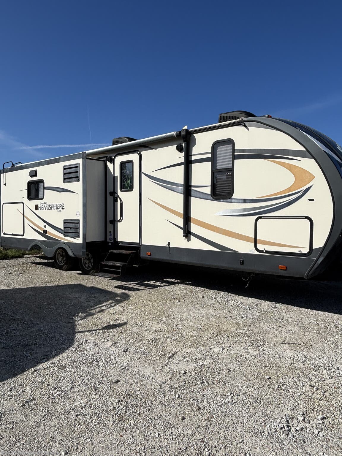 Used 2016 Forest River Salem 272RL available in Aransas Pass, Texas
