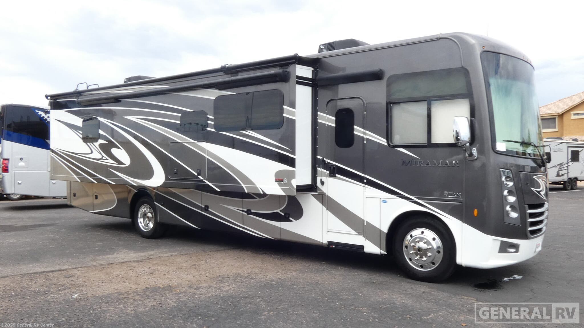 Used 2021 Thor Motor Coach Miramar 35.2-2SL available in Mesa, Arizona