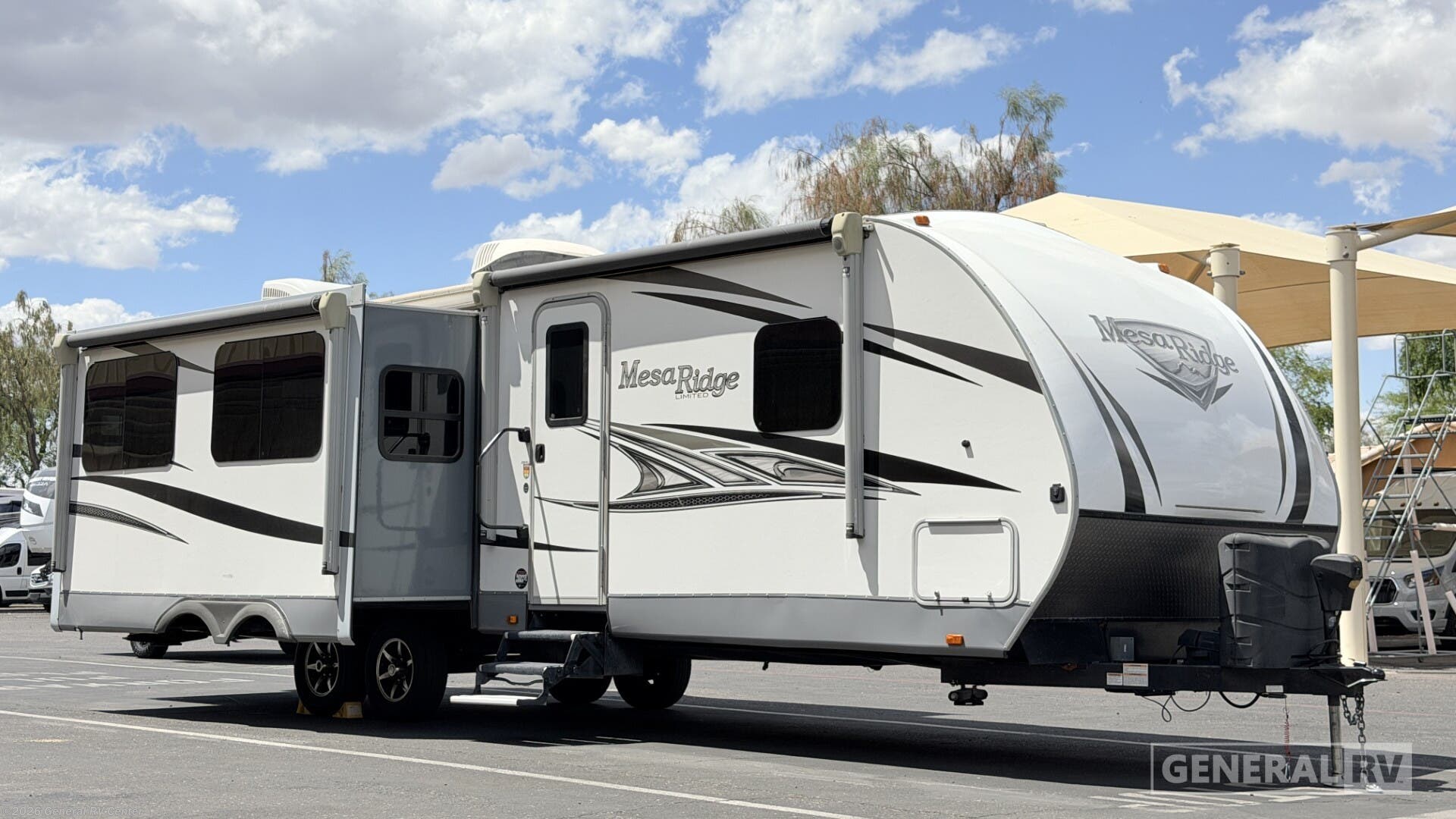 Used 2019 Highland Ridge Mesa Ridge Limited 291RLS available in Mesa, Arizona