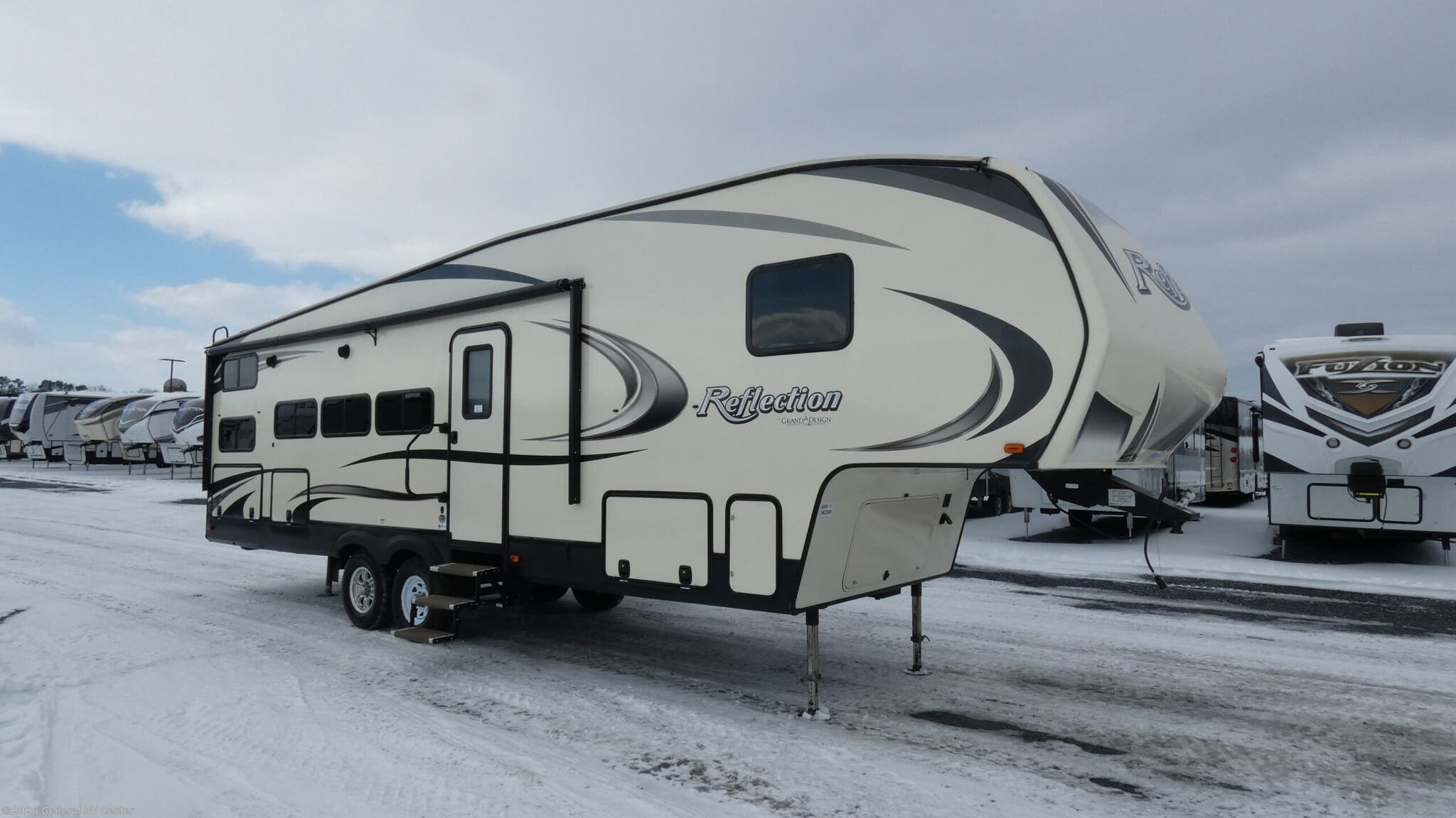 Used 2018 Grand Design Reflection 28BH available in Longmont, Colorado