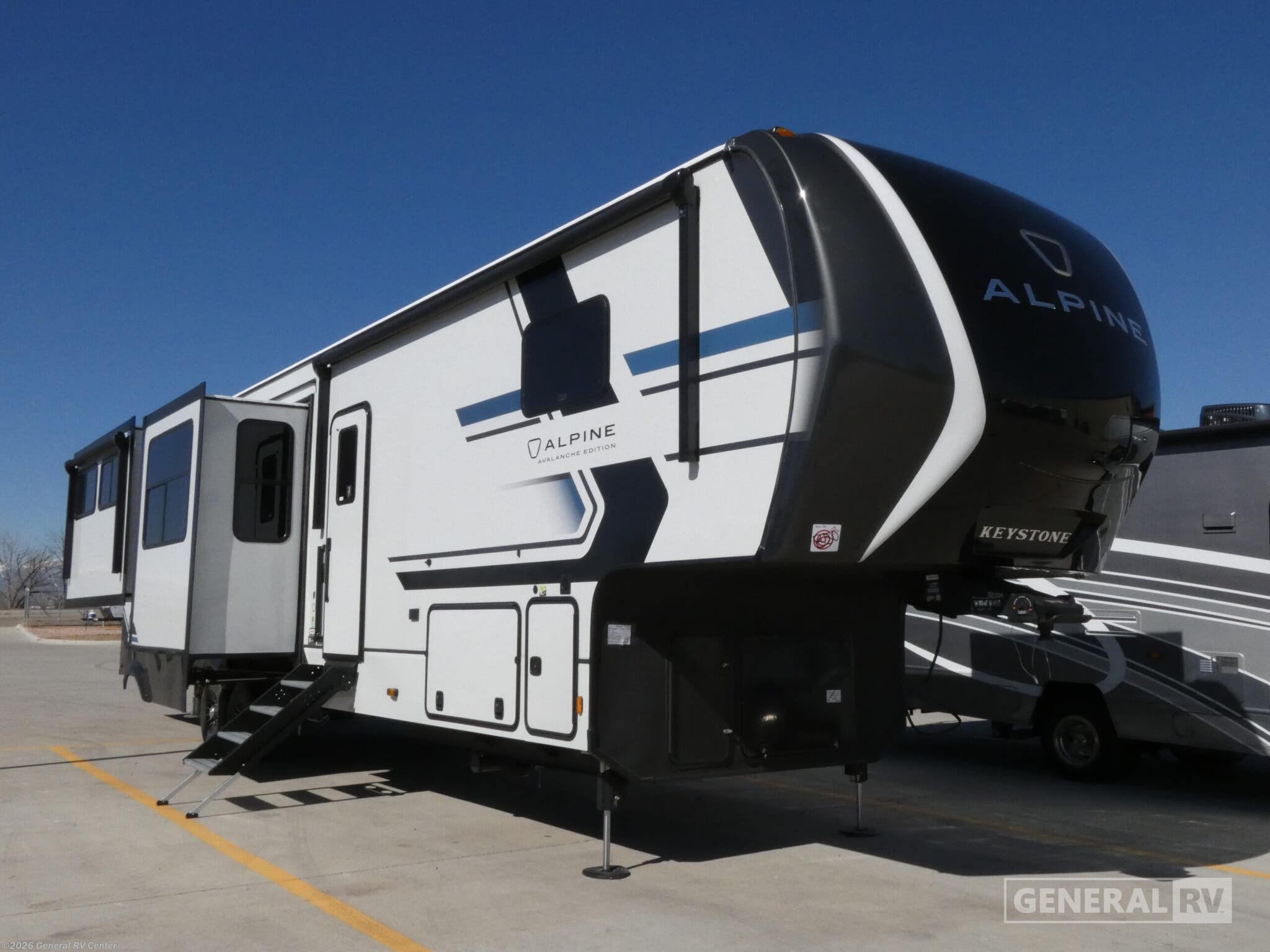 New 2026 Keystone Alpine AVALANCHE 381DL available in Longmont, Colorado