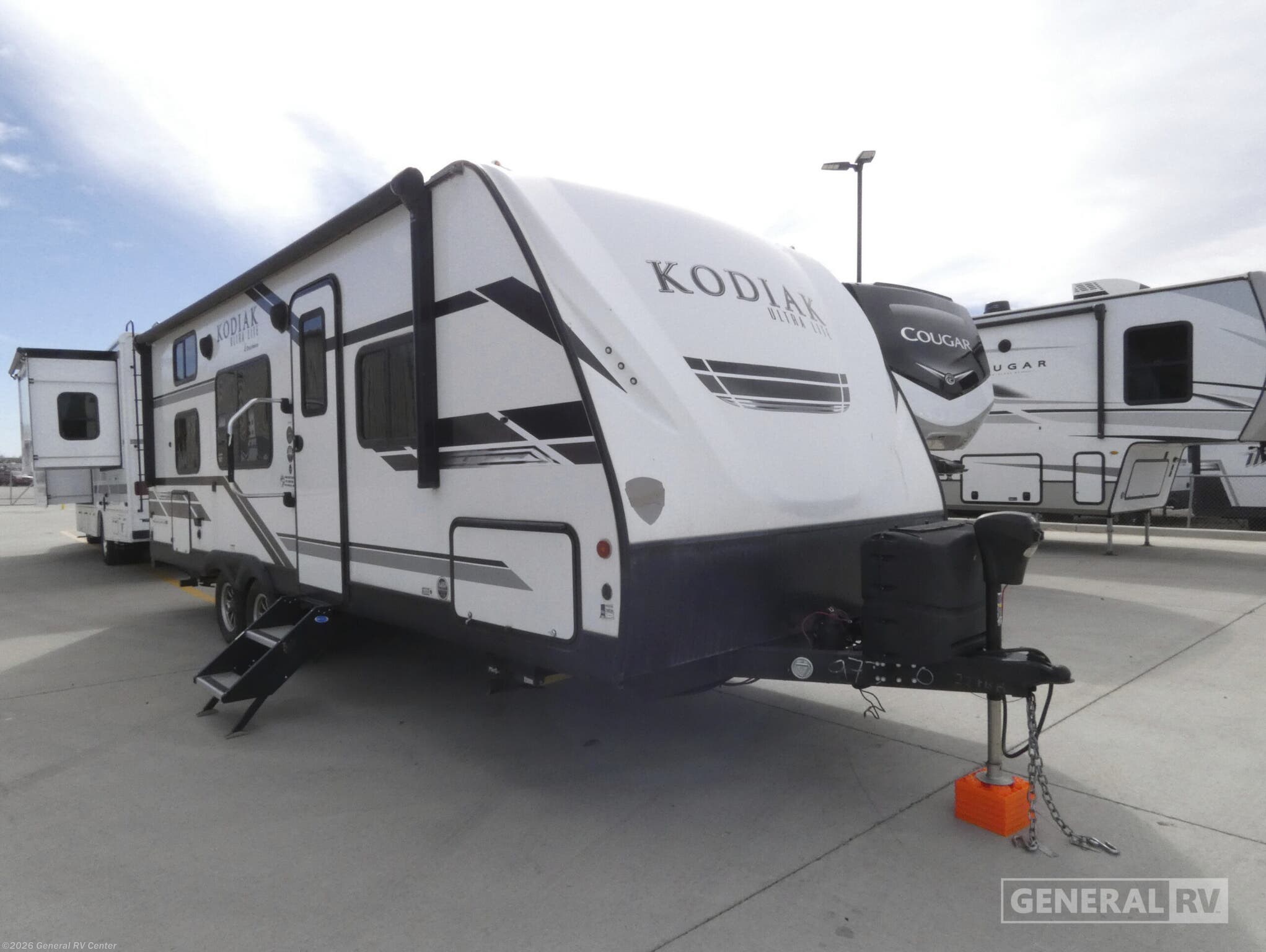 Used 2021 Dutchmen Kodiak Ultra Lite 277BH available in Longmont, Colorado