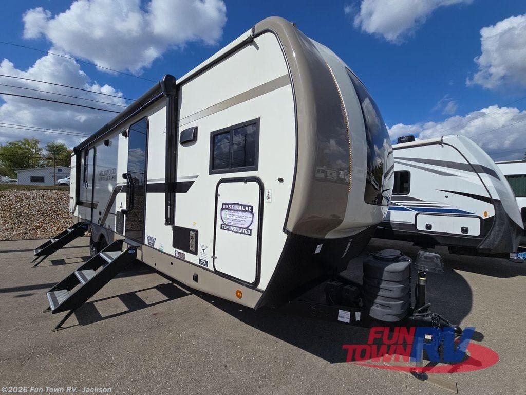 New 2024 Forest River Wildwood Heritage Glen 270FKS available in Jackson, Michigan
