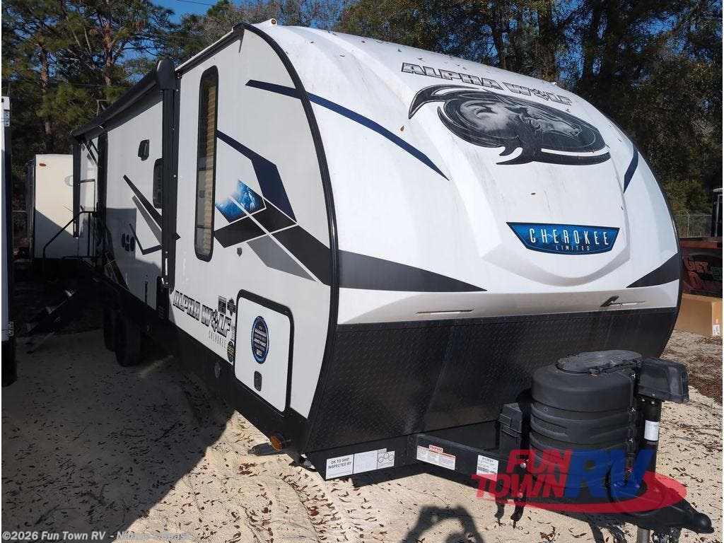 Used 2024 Forest River Cherokee Alpha Wolf 26RB-L available in Crystal River, Florida