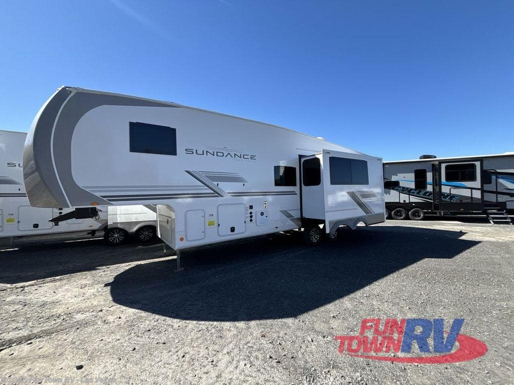 New 2026 Heartland Sundance 28DB available in Las Vegas, Nevada