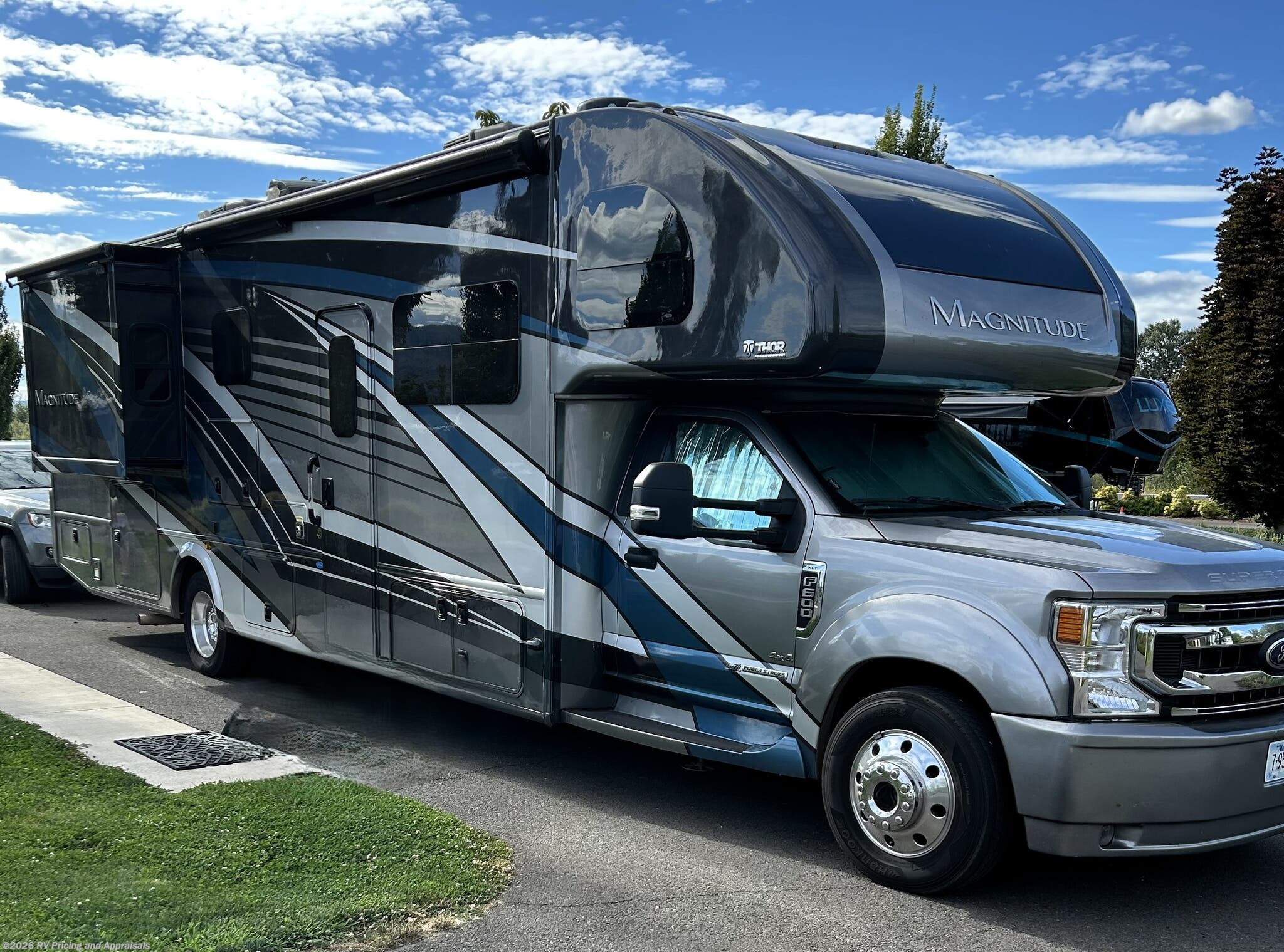Used 2023 Thor Motor Coach Magnitude BT36- Located in Glendale, Arizona 85301 available in , Florida
