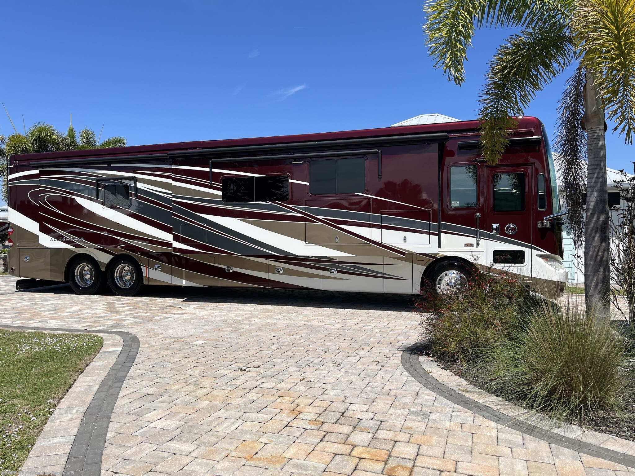 Used 2016 Tiffin Allegro Bus 45OP- Located in Arcadia, Florida available in , Florida