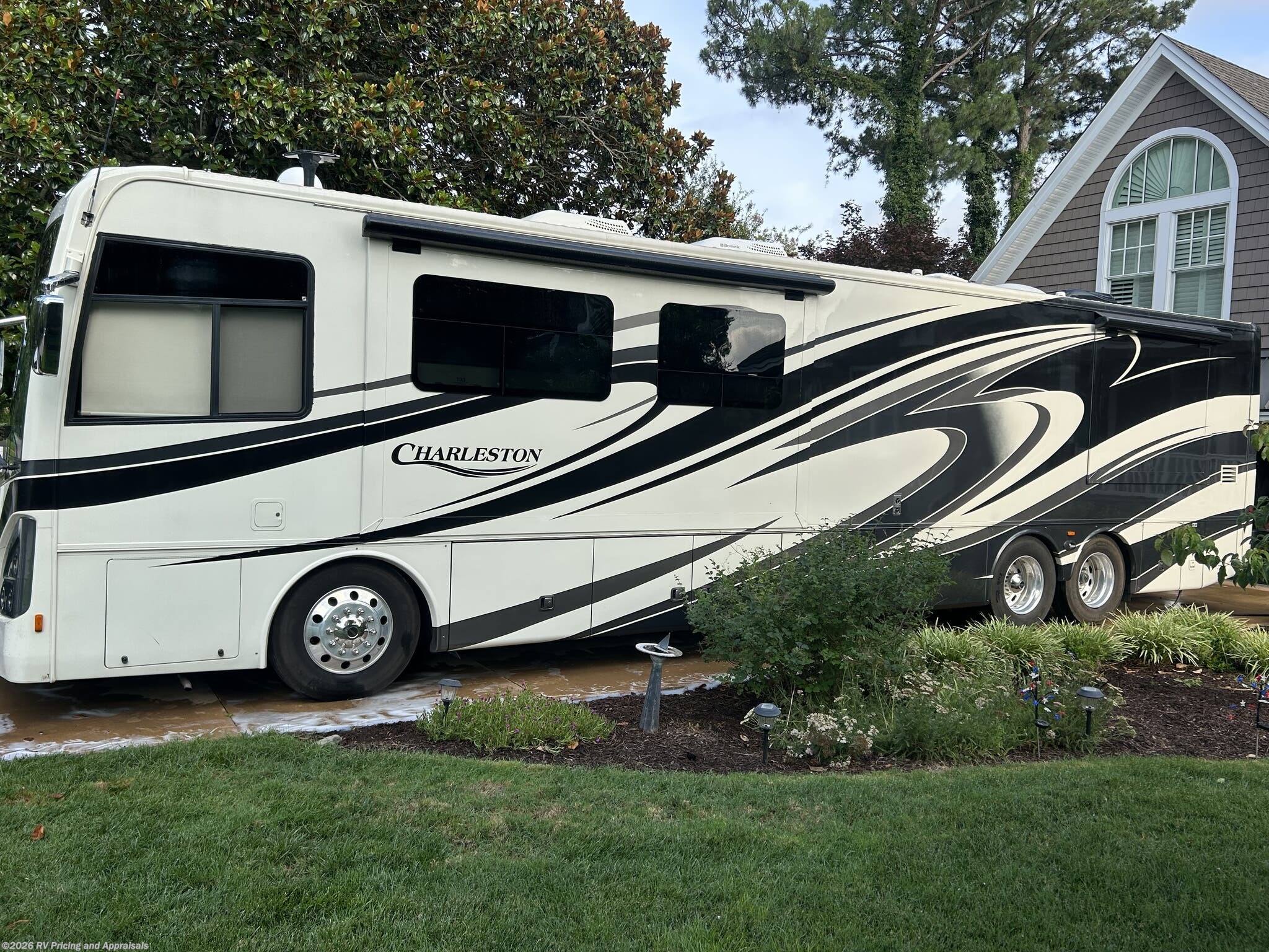 Used 2014 Forest River Charleston 430BH LOCATED IN VIRGINA BEACH VA 23451 available in , Florida