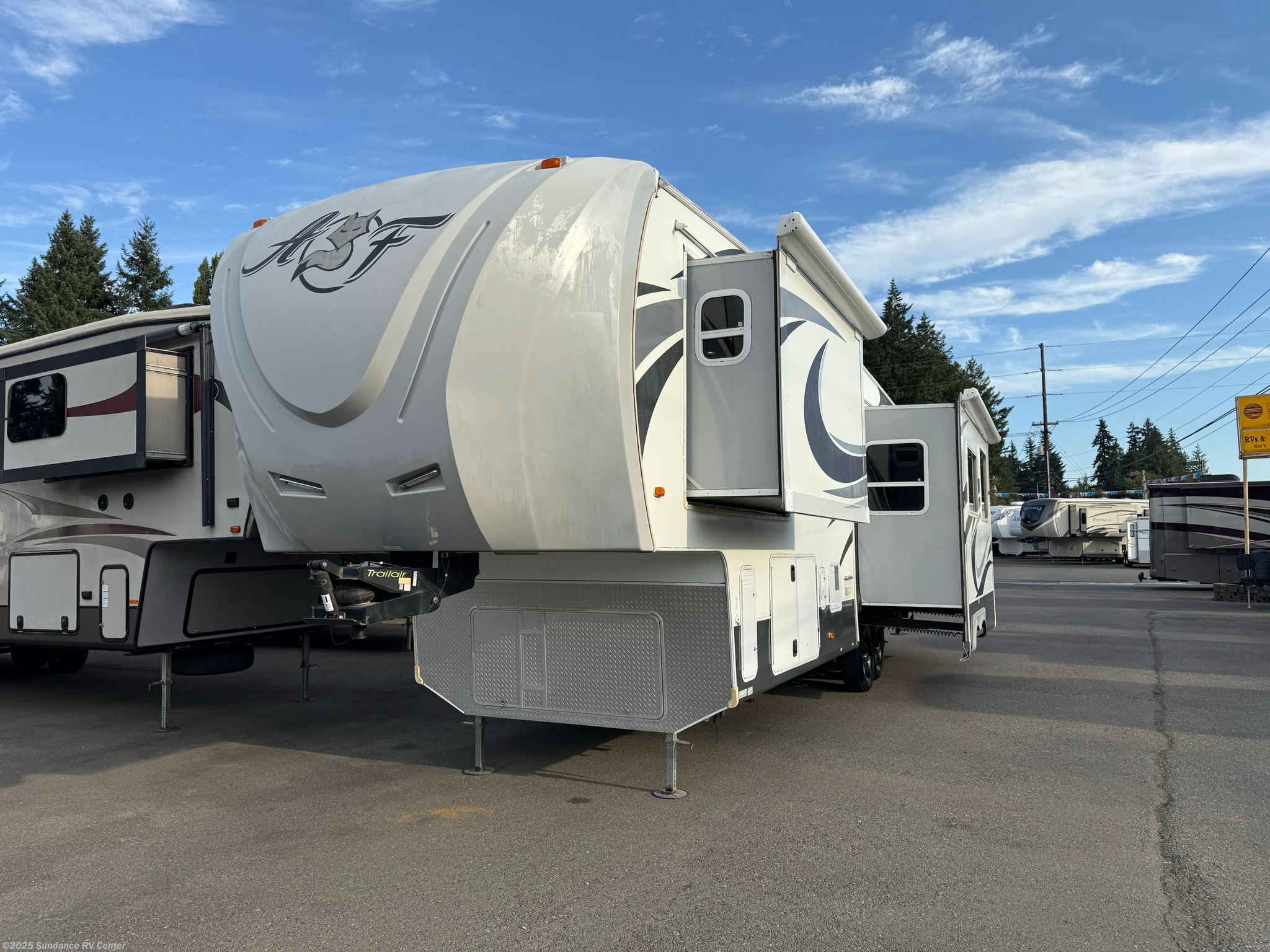 Used 2016 Northwood Arctic Fox Silver Fox 29-5K available in Shelton, Washington