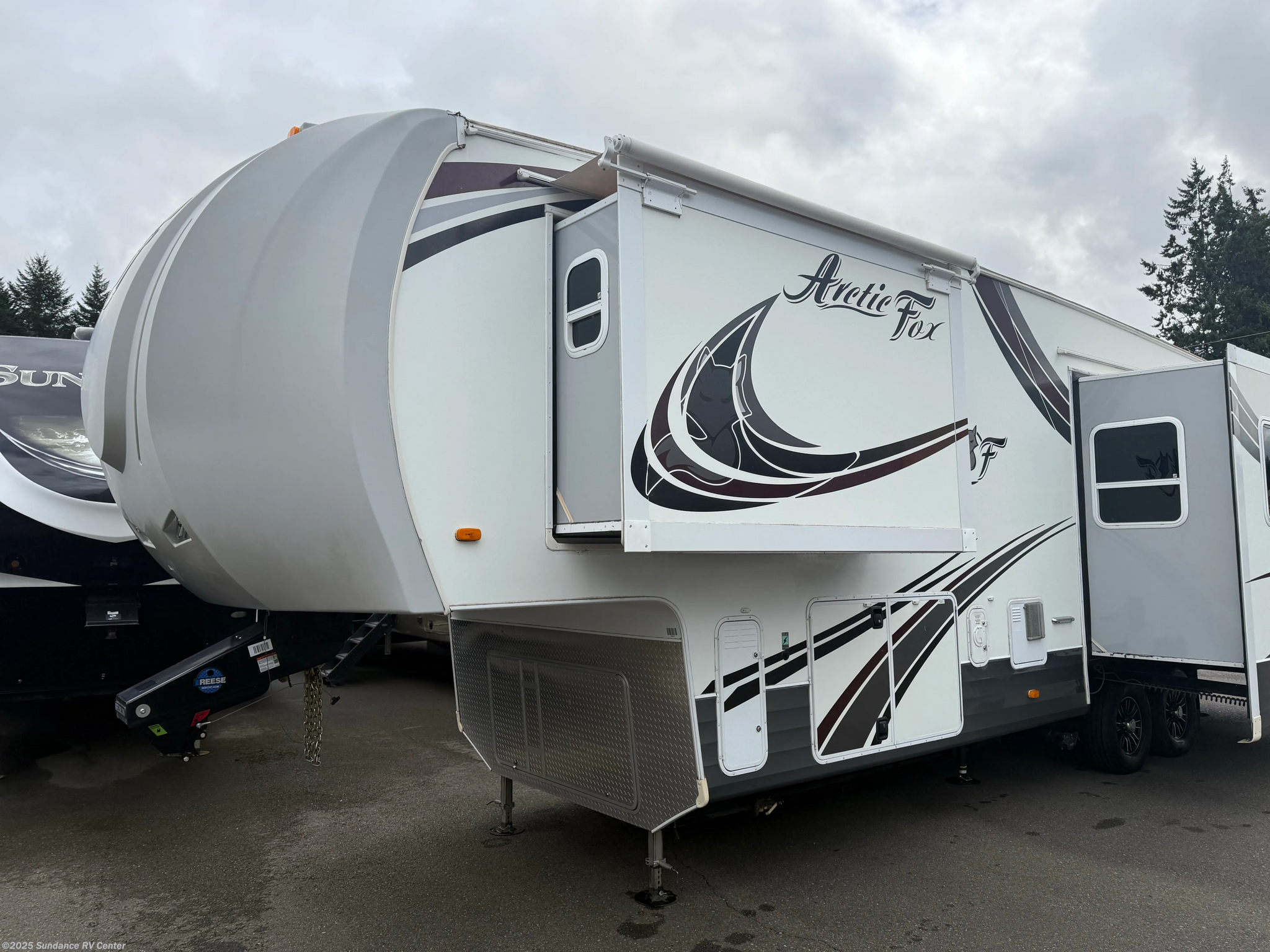 Used 2018 Northwood Arctic Fox 29-5K available in Shelton, Washington