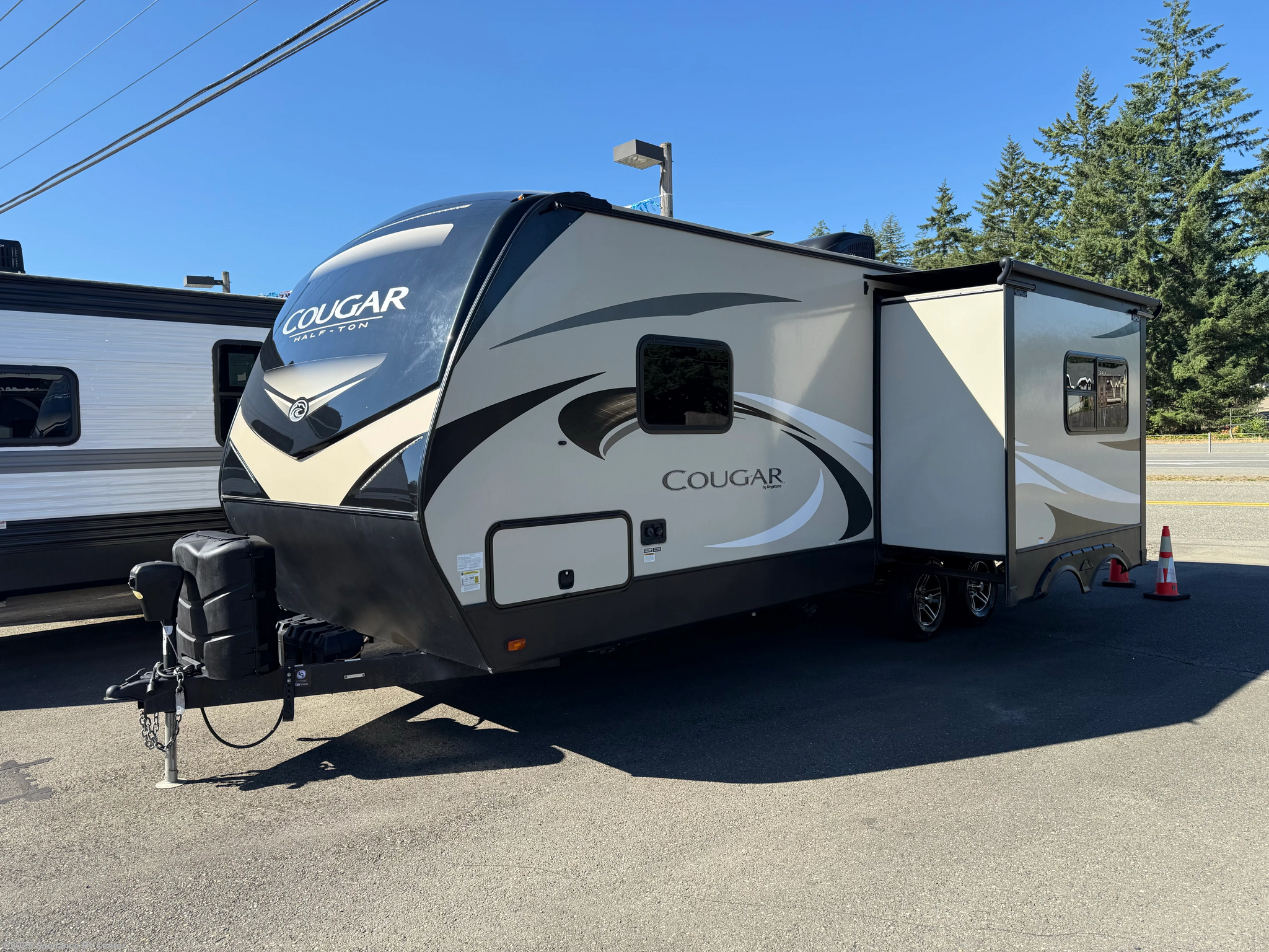 New 2019 Keystone Cougar Half-Ton 24SABWE available in Shelton, Washington