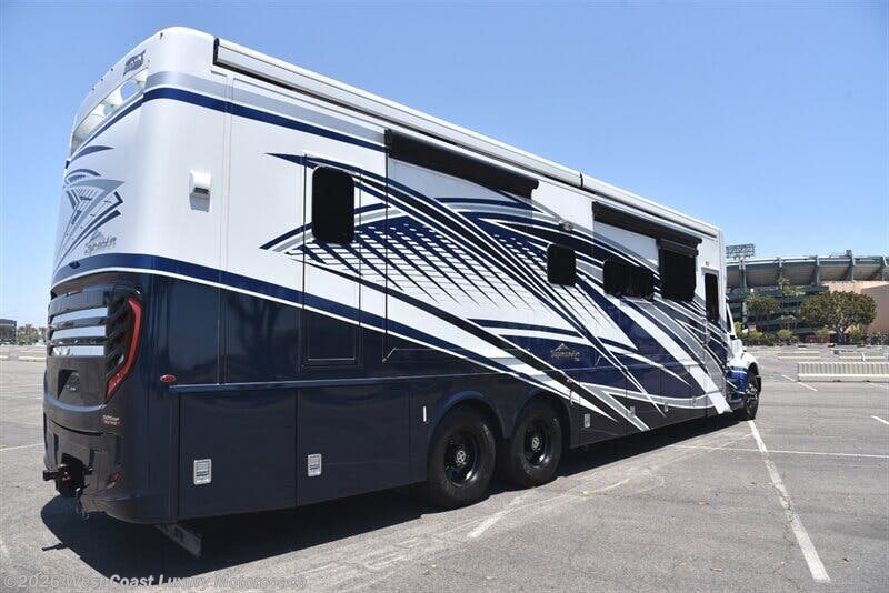 Used 2022 Newmar  Supreme Air available in Orange, California