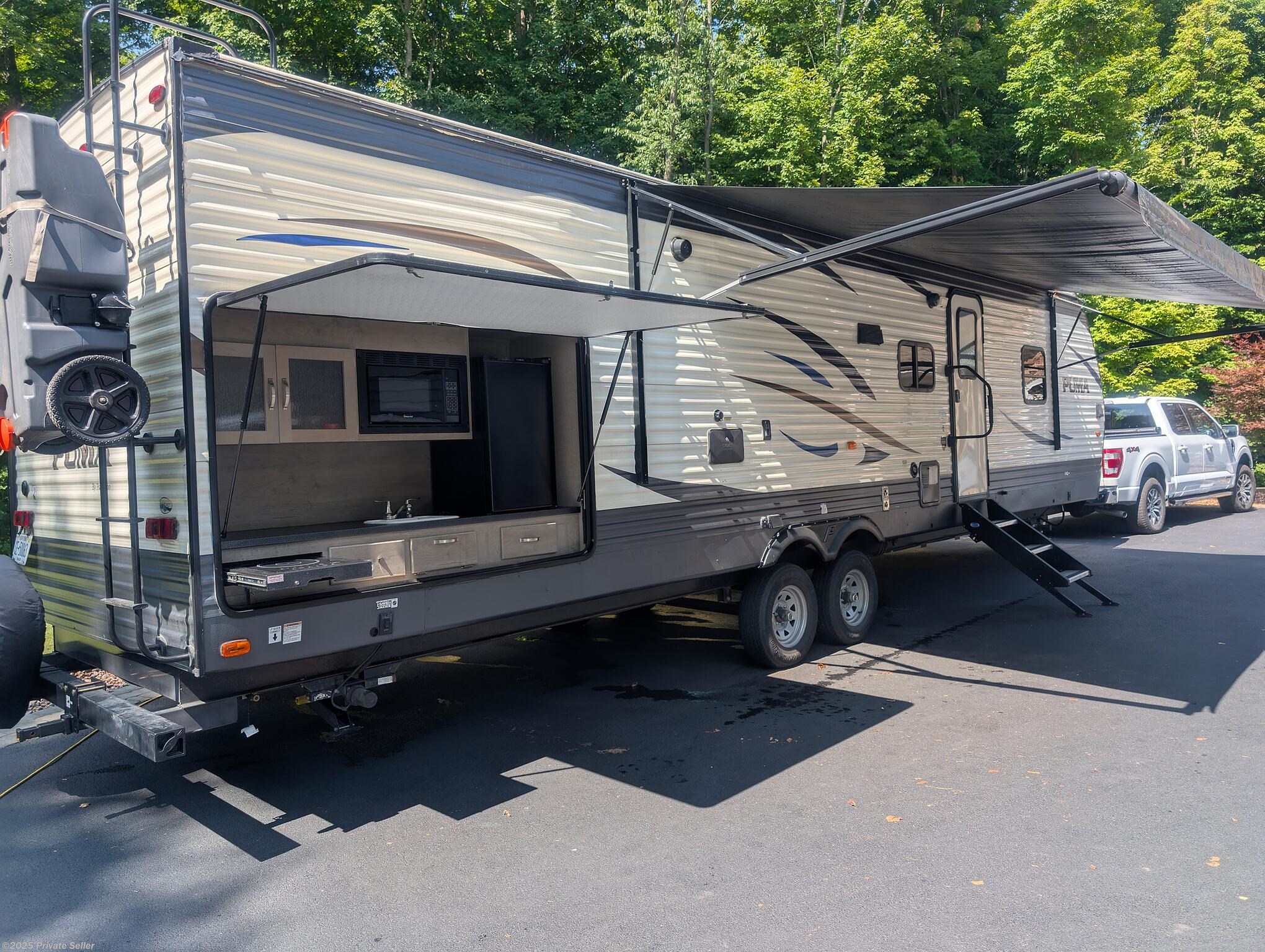 Used 2019 Palomino Puma 32RBFQ available in Camillus, New York