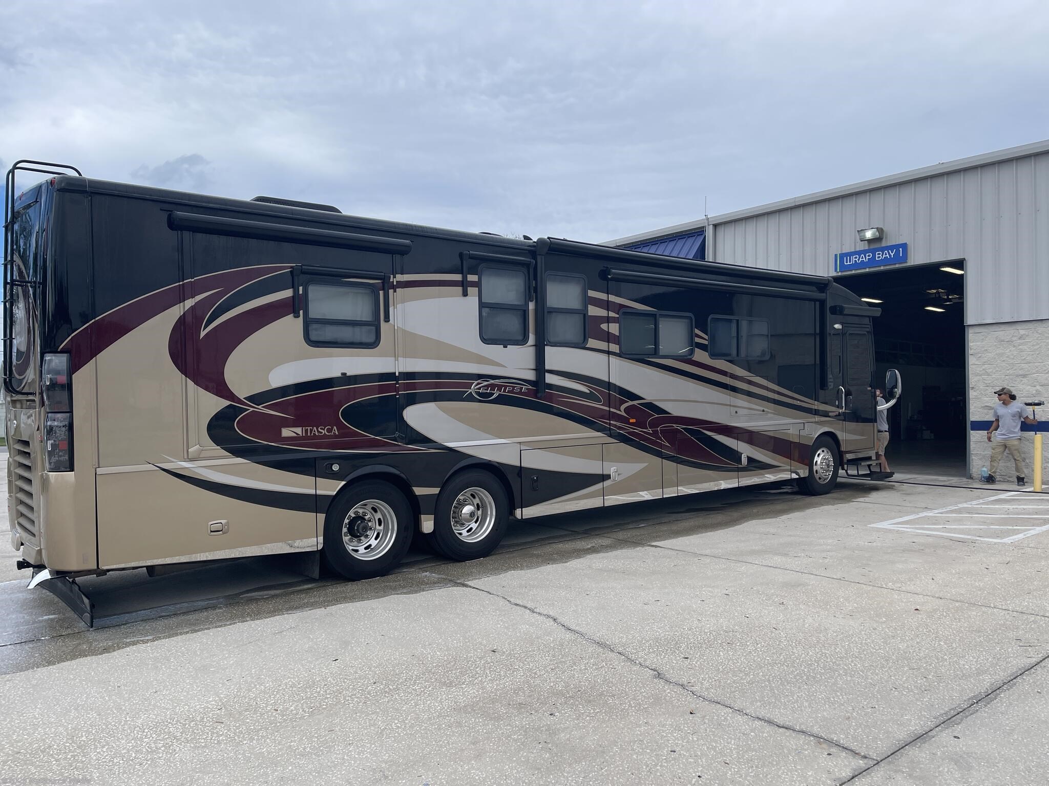 Used 2013 Itasca Ellipse 42 available in Maitland, Florida