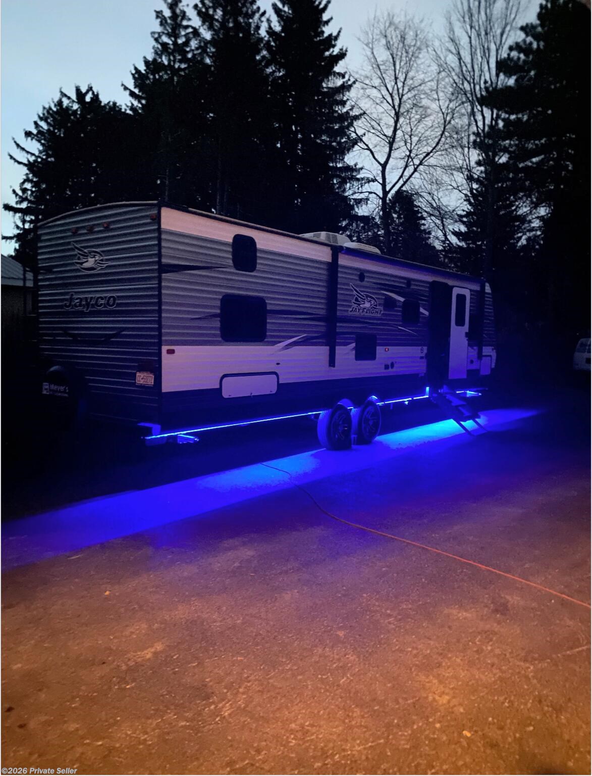 Used 2017 Jayco Jay Flight 29 QBS available in Honeoye Falls, New York