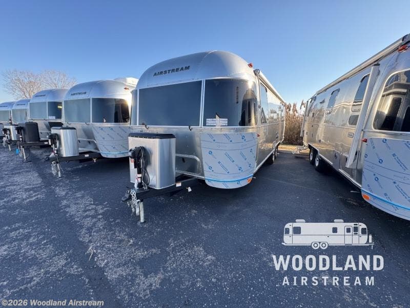 New 2026 Airstream International 27FB available in Lebanon, Indiana