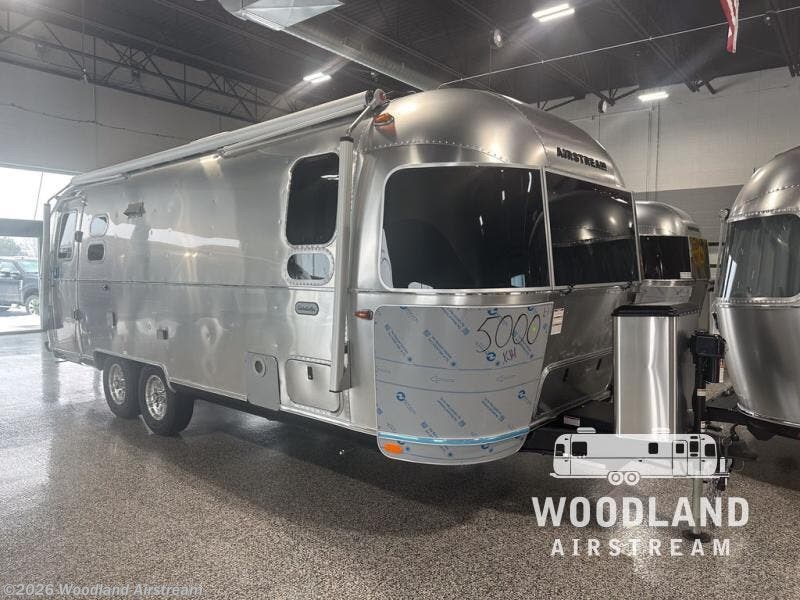 New 2025 Airstream Globetrotter 25FB Twin available in Clarkston, Michigan