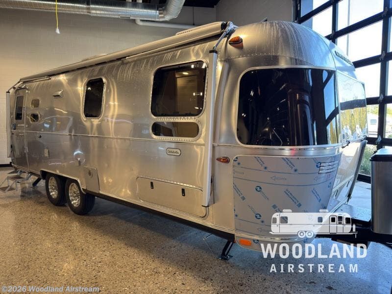 New 2026 Airstream Globetrotter 27FB Twin available in Clarkston, Michigan