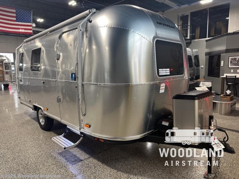 New 2026 Airstream Traveler World  22RB available in Clarkston, Michigan