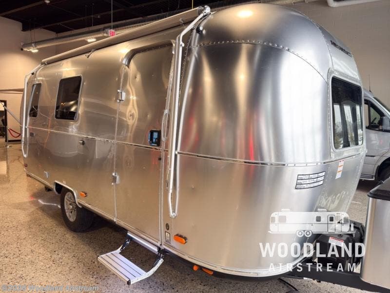 New 2026 Airstream Traveler World  22RB available in Clarkston, Michigan