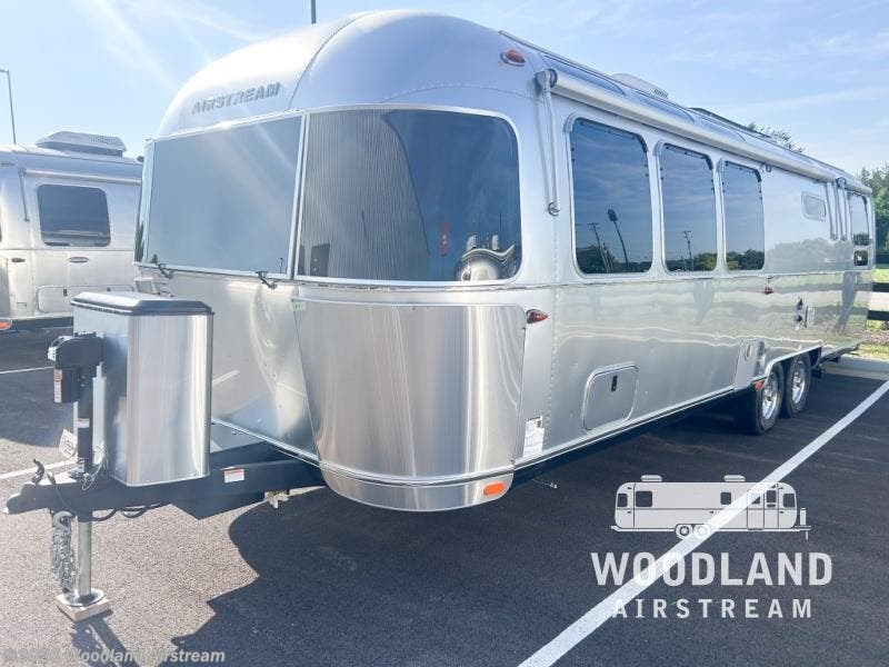 New 2026 Airstream Globetrotter 30RB available in Georgetown, Kentucky