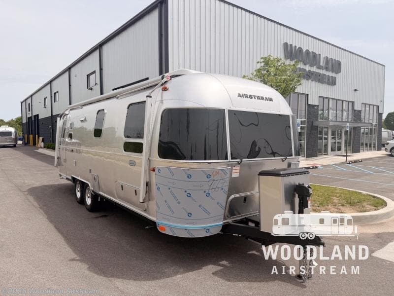 New 2026 Airstream Globetrotter 27FB Twin available in Georgetown, Kentucky