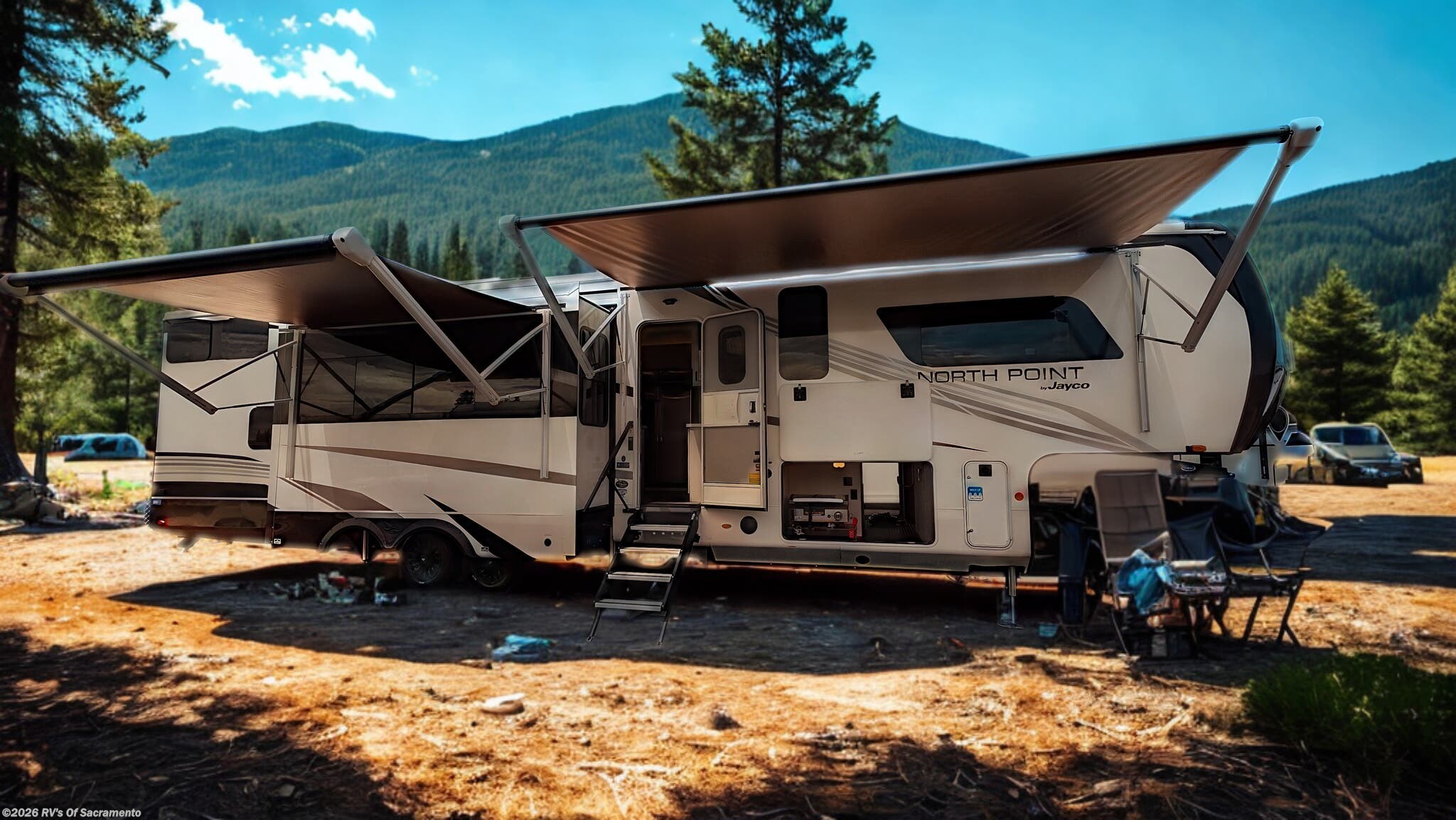 New 2026 Jayco North Point 390CKDS available in Elk Grove, California